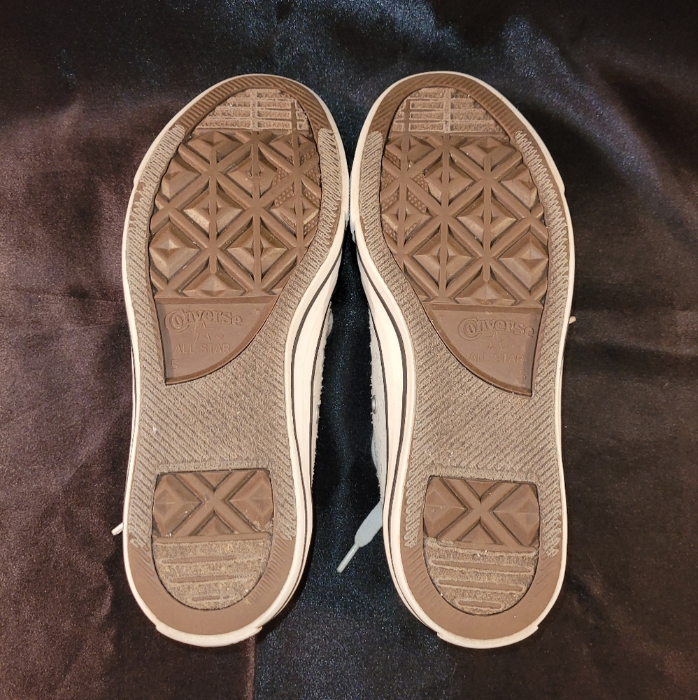 Women's Convers - Picture 6 of 12